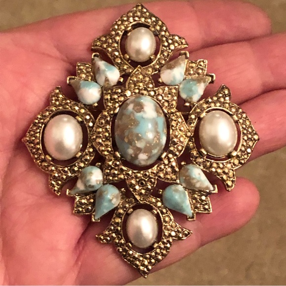Sarah Coventry Jewelry - 1960's Large Vintage Sarah Coventry Brooch Pendant